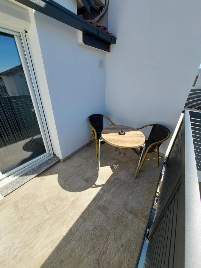 Apartmani Tropical Водице Экстерьер фото